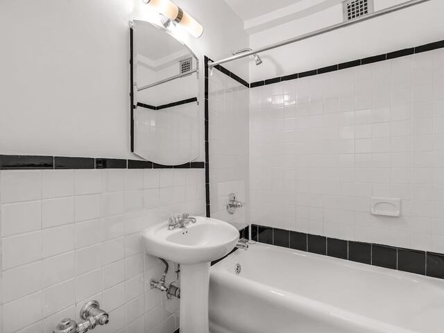 Studio at The Beaux Arts: 307 East 44th