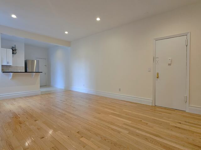 2-Bedroom at 250 Fort Washington Avenue