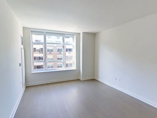 1-Bedroom at Hoyt and Horn