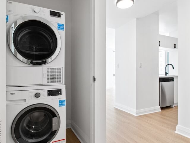 1-Bedroom at 800 Sixth Avenue