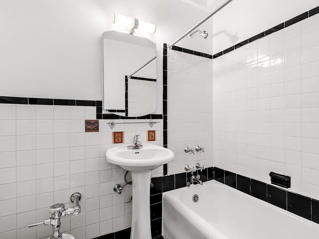 Studio at The Beaux Arts: 307 East 44th
