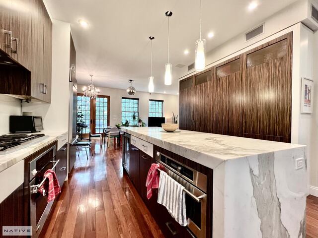 3-Bedroom at 98 India Street
