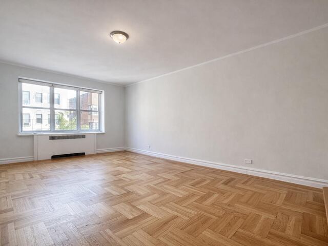 2-Bedroom at 100 Bennett Avenue