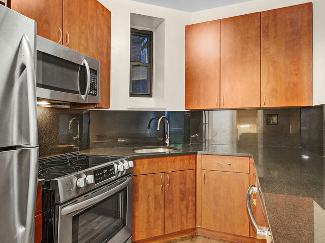 2-Bedroom at 1378 York Avenue