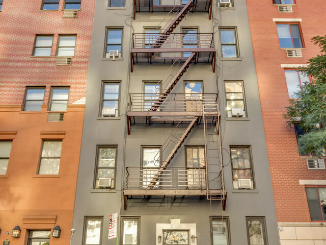 1-Bedroom at 426 West 49th Street