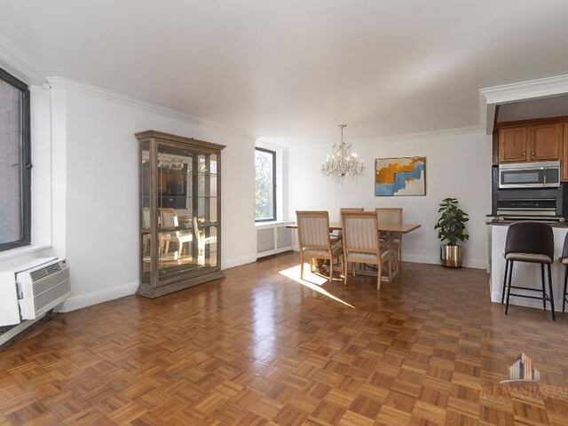 2-Bedroom at The Yorkville Tower (2): 1641 Third