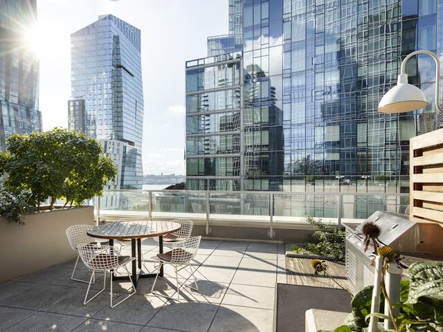 Studio at 21 West End Avenue