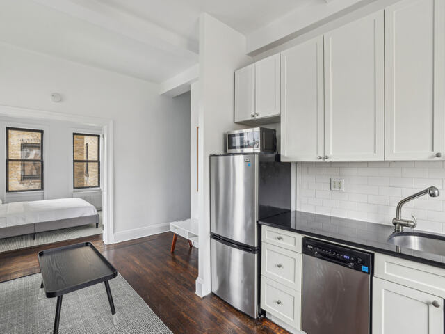 1-Bedroom at 19 West 69th Street