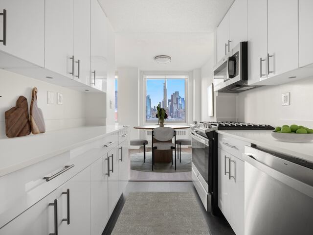 1-Bedroom at Kips Bay Court : 480 Second Ave