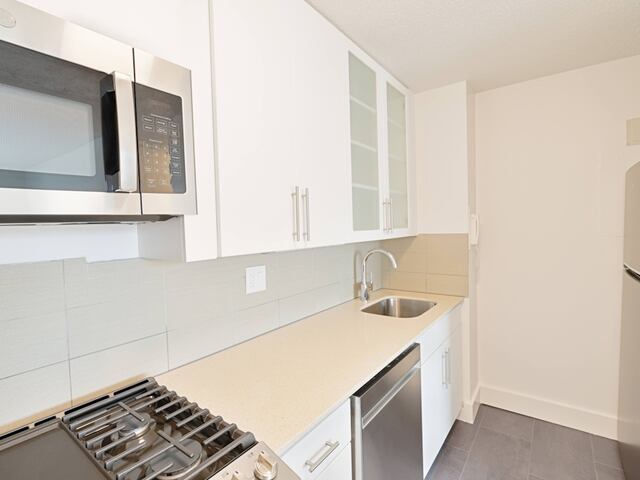 2-Bedroom at Kips Bay Court : 480 Second Ave