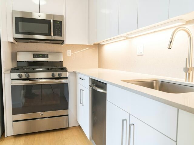 1-Bedroom at Kips Bay Court : 520 Second Ave
