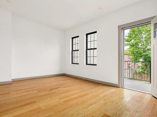 3-Bedroom at 81 Hull Street