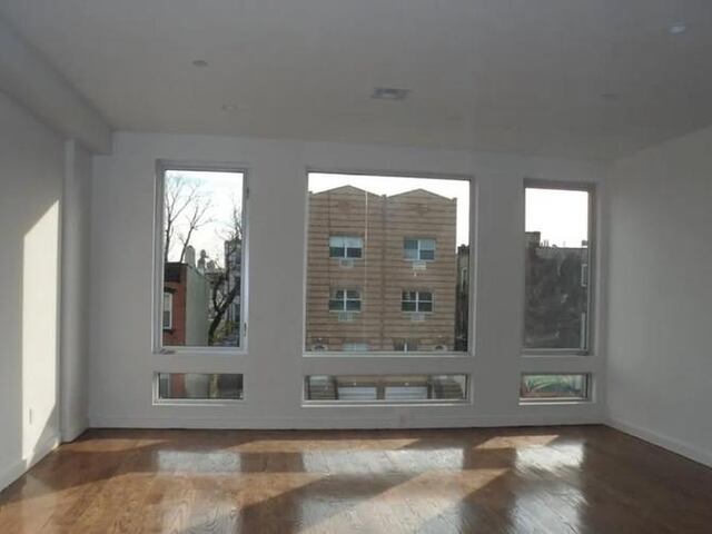 3-Bedroom at 417 Pulaski Street