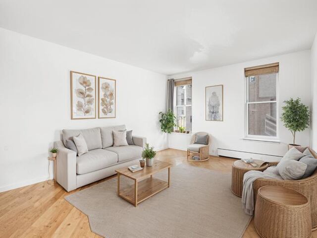 Studio at 100 West 86th Street