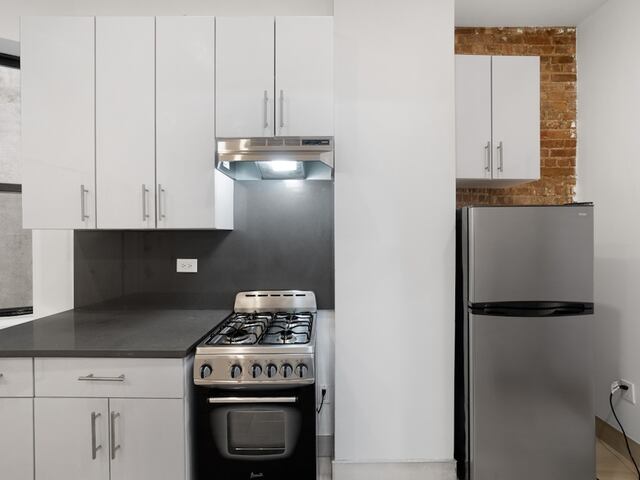 2-Bedroom at 9 Stanton Street