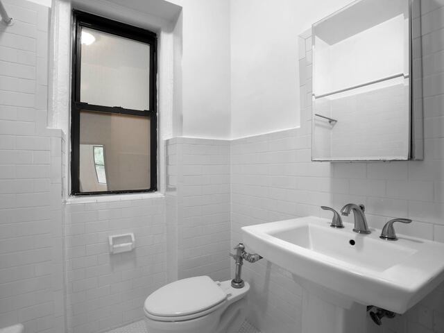 1-Bedroom at 19 West 69th Street
