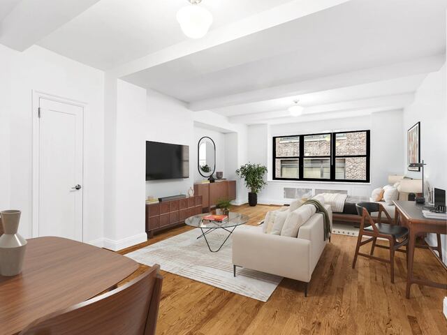 Studio at The Beaux Arts: 307 East 44th