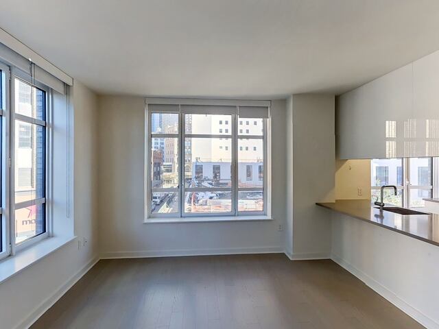 1-Bedroom at Hoyt and Horn