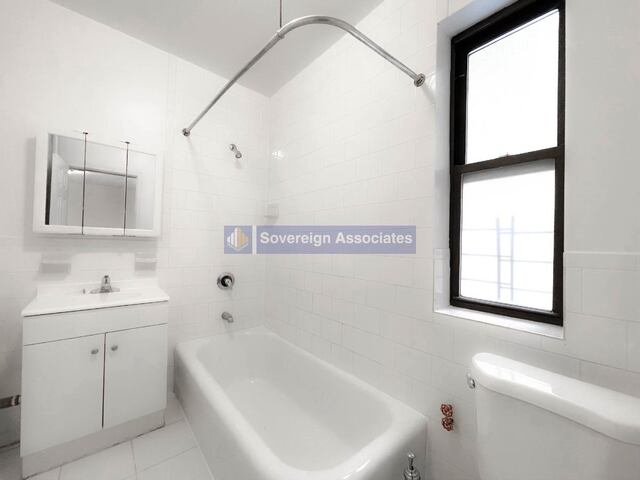 1-Bedroom at 106 Fort Washington Avenue
