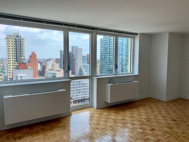 Studio at Linc LIC