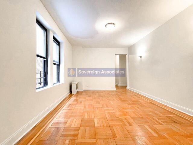 1-Bedroom at 106 Fort Washington Avenue