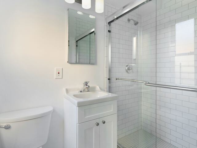 3-Bedroom at LeFrak City: Panama