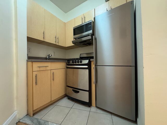 1-Bedroom at 884 Riverside Drive