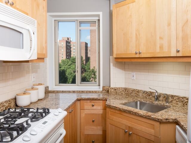 3-Bedroom at Stuyvesant Town: 430-440 East 20th