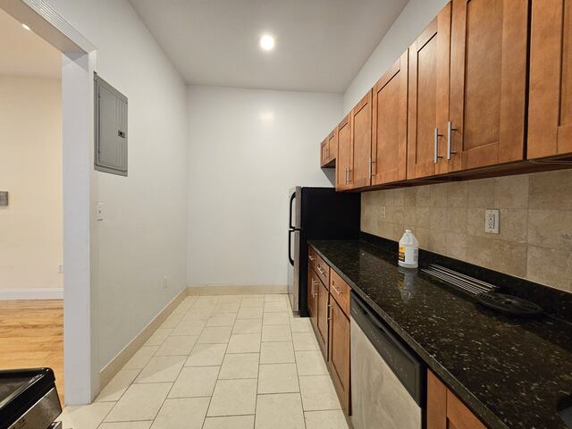 2-Bedroom at 270 Fort Washington Avenue