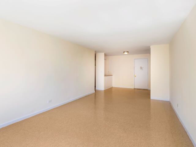 1-Bedroom at LeFrak City: Copenhagen