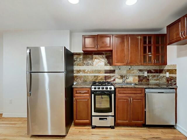 Studio at 126 East 7th Street
