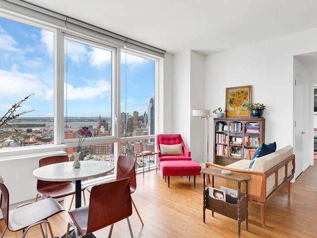 2-Bedroom at 66 Rockwell Place