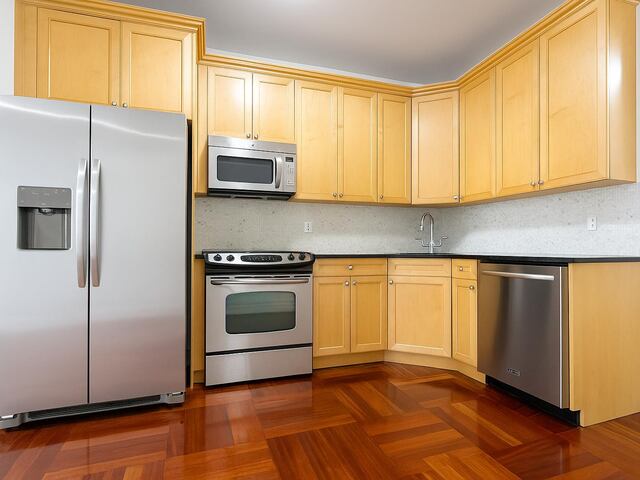 4-Bedroom at The Westbourne : 611 West 137th