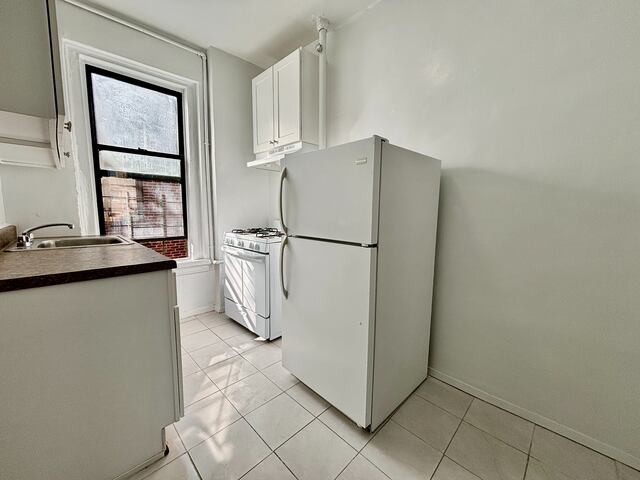 2-Bedroom at 76 Vermilyea Avenue