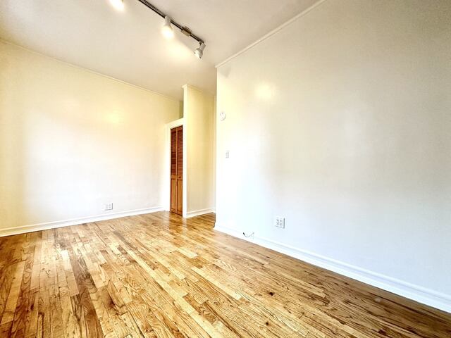 1-Bedroom at 3133 Broadway