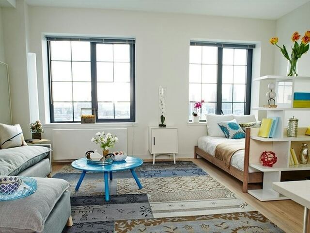 Studio at Pearson Court Square