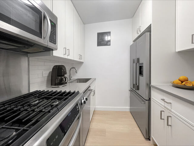 1-Bedroom at Murray Hill Manor