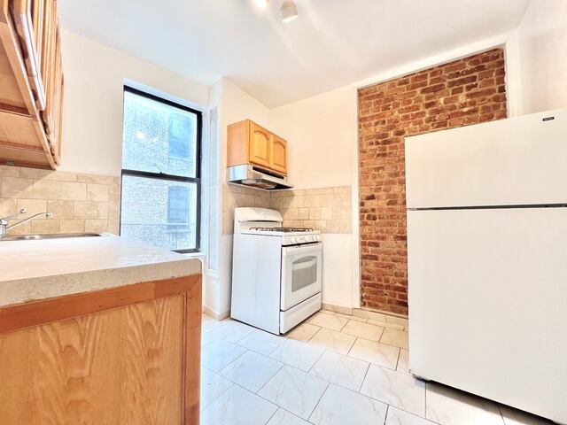 1-Bedroom at 112 Haven Avenue