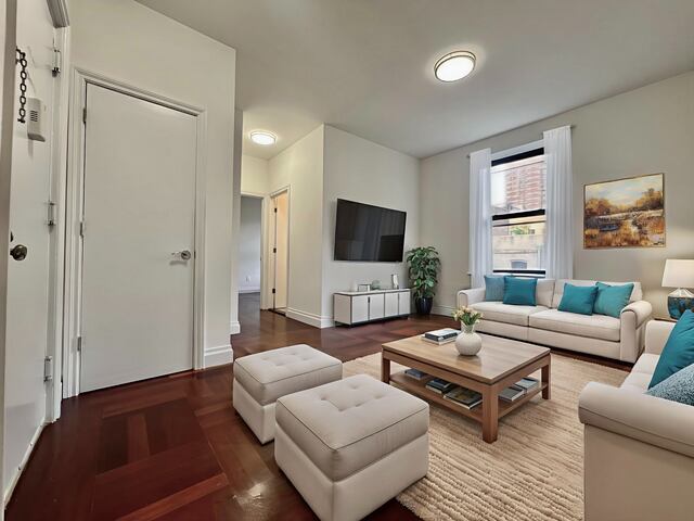 2-Bedroom at The Westbourne : 609 West 137th