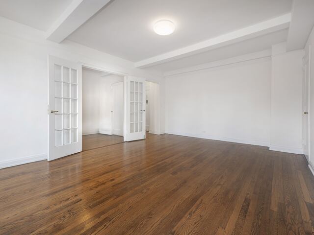 Studio at London Terrace Gardens: 430 West 24th