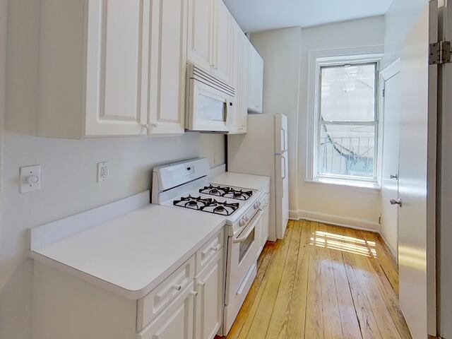 1-Bedroom at 234 Thompson Street