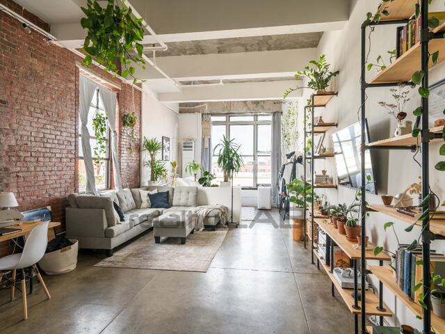 Studio at 1236 Atlantic Avenue