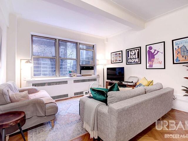 2-Bedroom at 10 West 74th Street