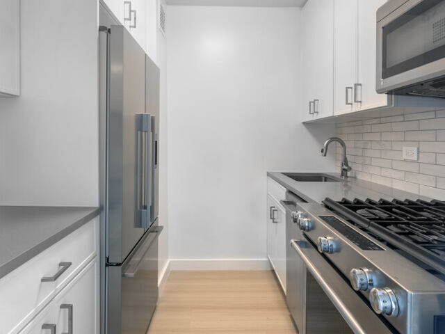 1-Bedroom at Murray Hill Manor