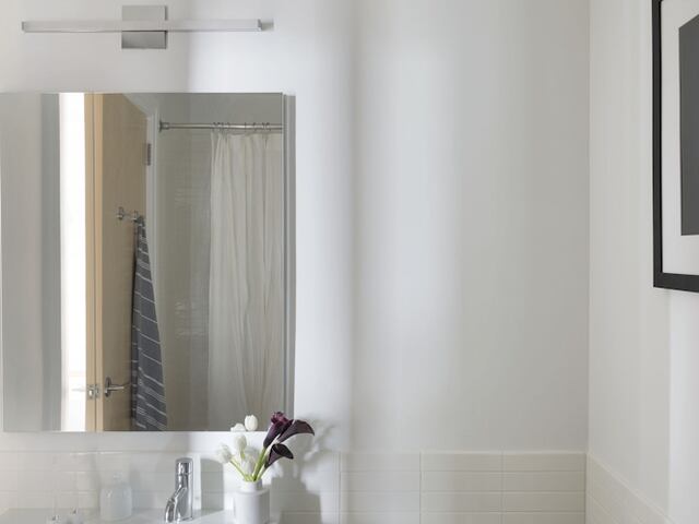 2-Bedroom at 300 Ashland Place