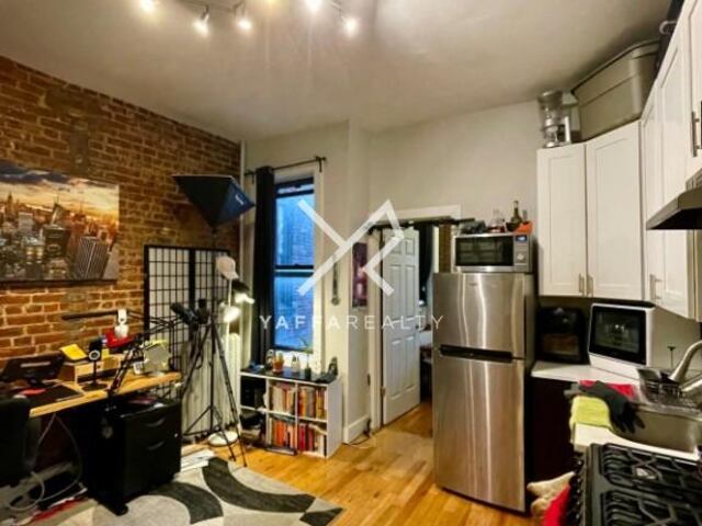 2-Bedroom at 807 Saint Johns Place