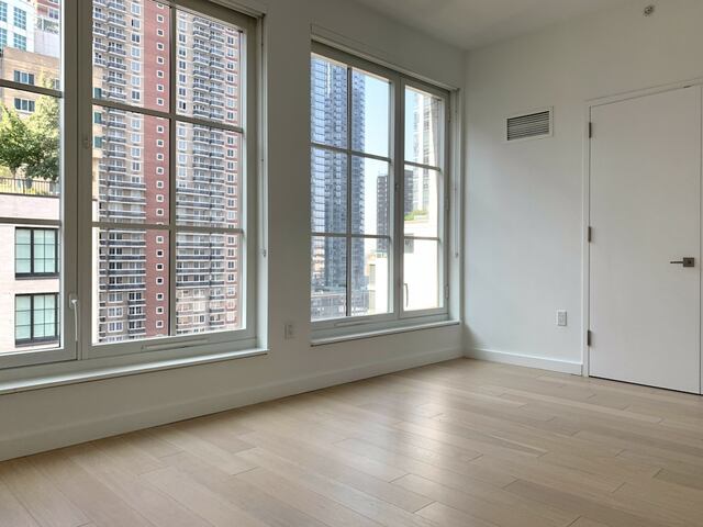 2-Bedroom at 535W43
