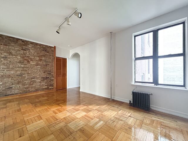 1-Bedroom at 86 Haven Avenue