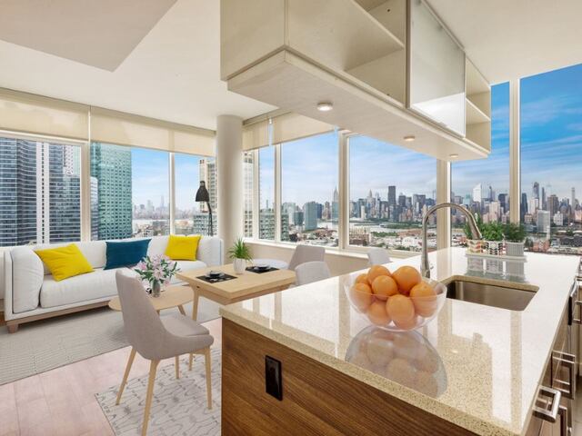 2-Bedroom at 27 on 27