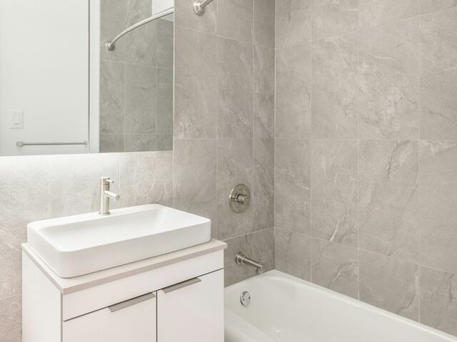 2-Bedroom at Kips Bay Court : 470 Second Ave